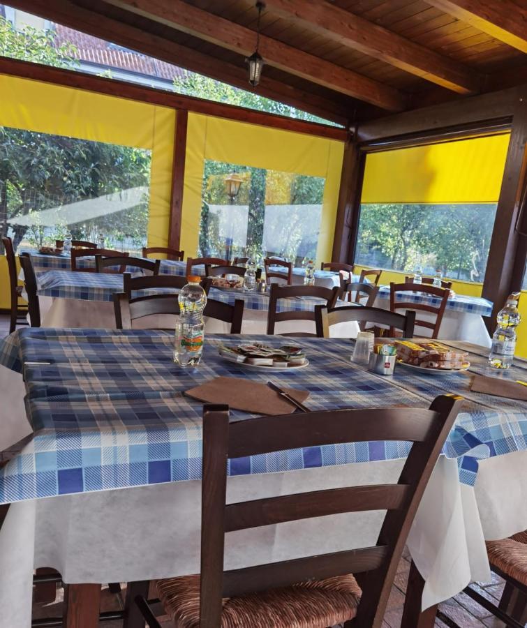 Hotel Edelweiss Laino Borgo 外观 照片