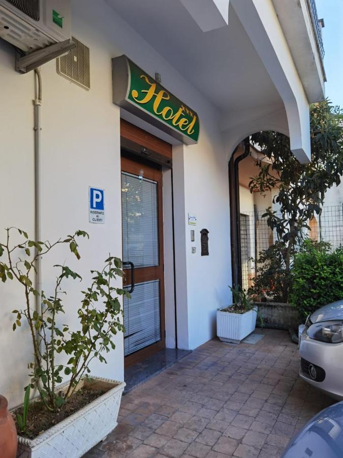 Hotel Edelweiss Laino Borgo 外观 照片