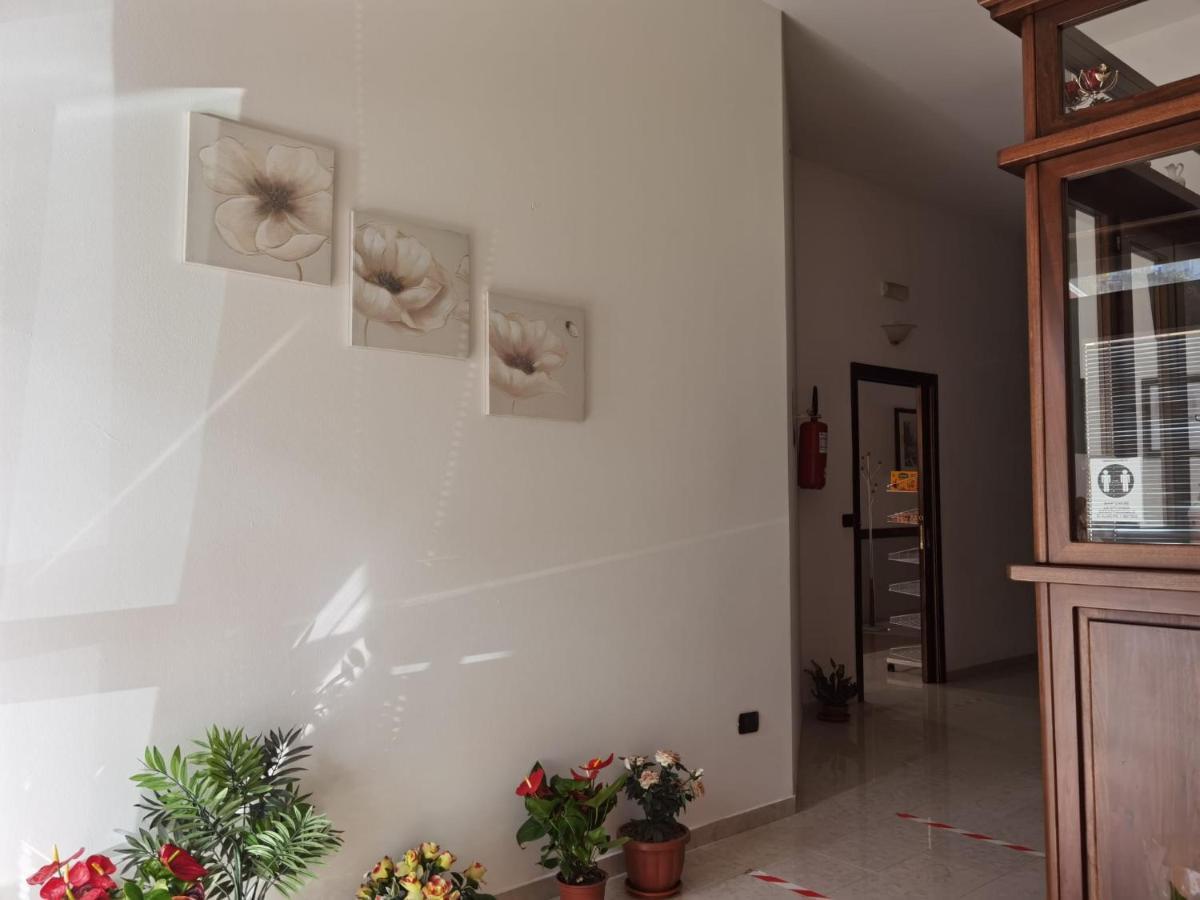 Hotel Edelweiss Laino Borgo 外观 照片