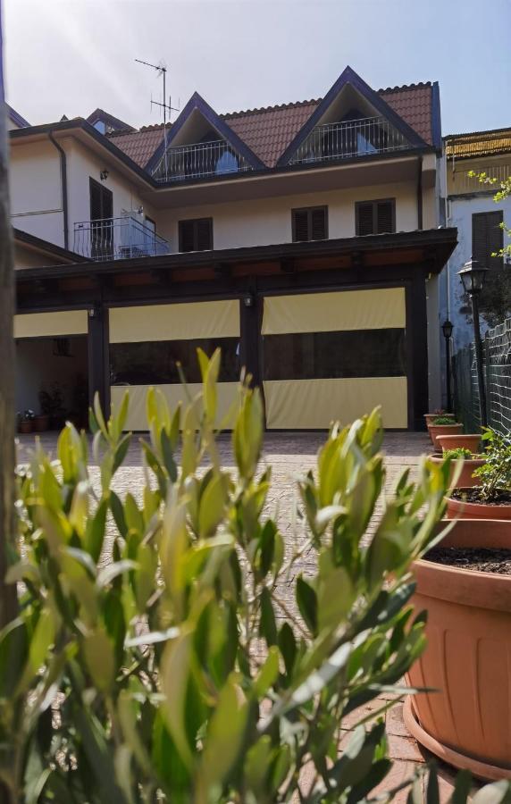 Hotel Edelweiss Laino Borgo 外观 照片