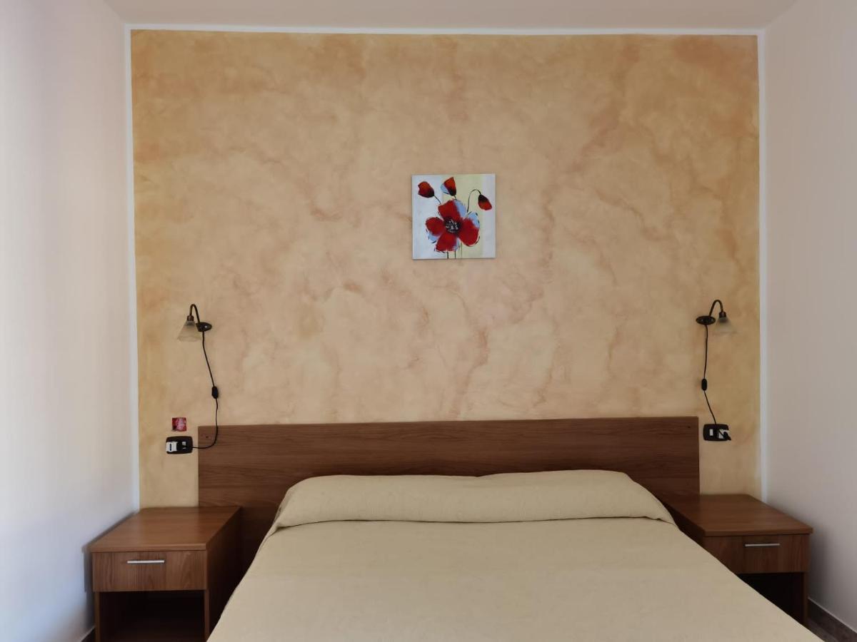 Hotel Edelweiss Laino Borgo 外观 照片