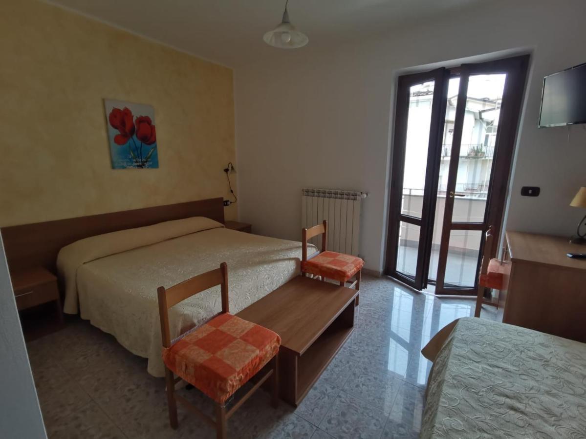 Hotel Edelweiss Laino Borgo 外观 照片