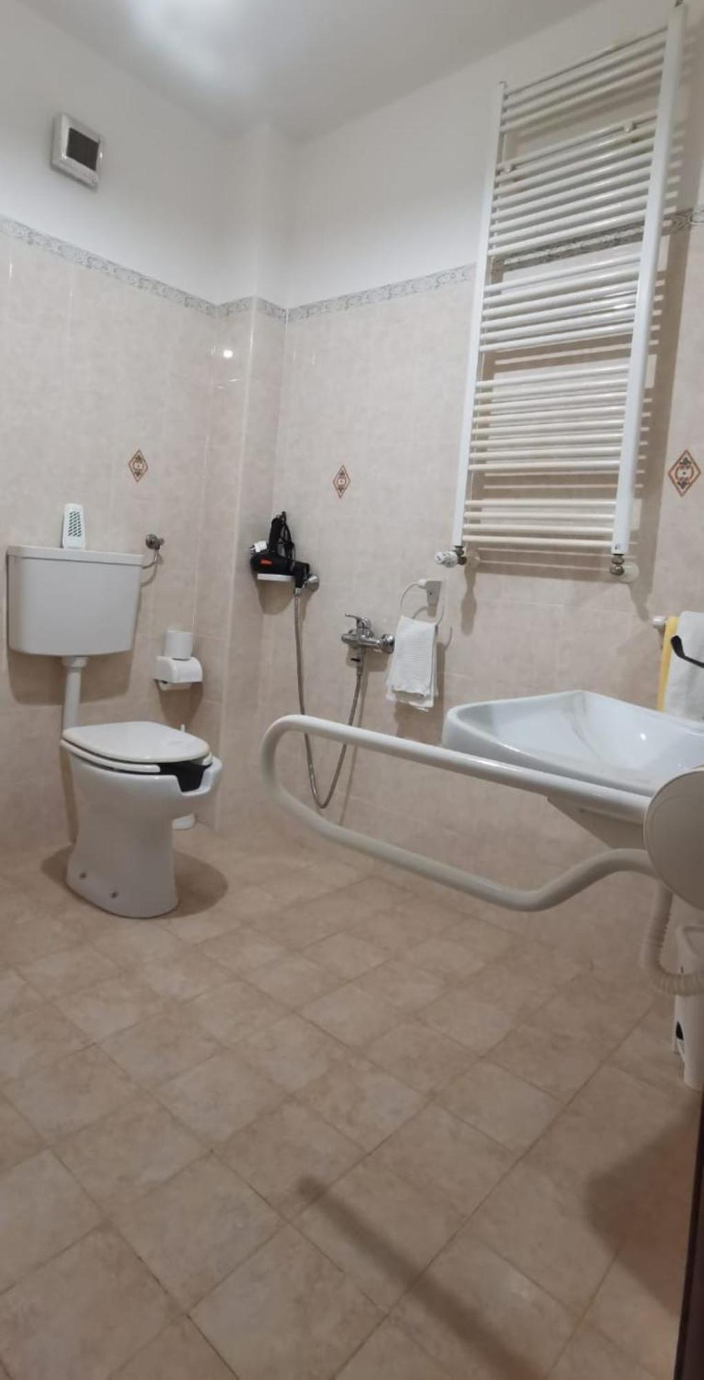 Hotel Edelweiss Laino Borgo 外观 照片