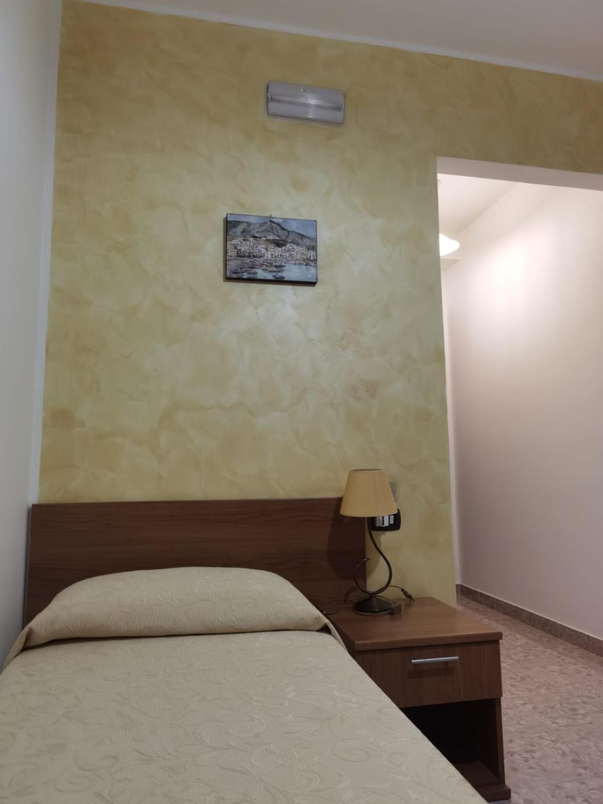 Hotel Edelweiss Laino Borgo 外观 照片