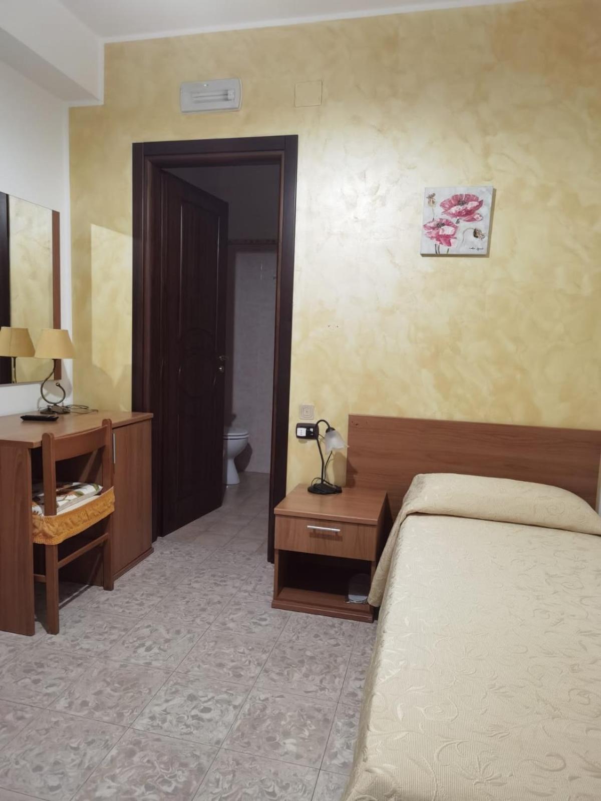 Hotel Edelweiss Laino Borgo 外观 照片