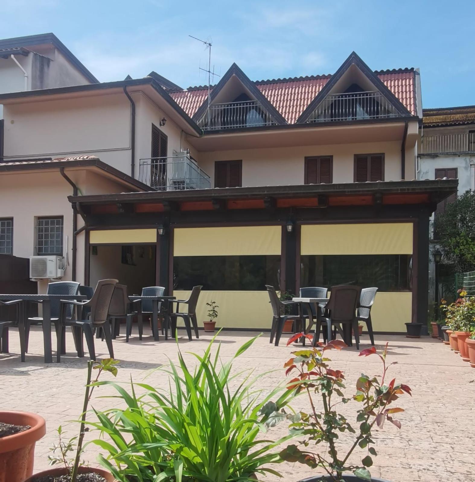Hotel Edelweiss Laino Borgo 外观 照片
