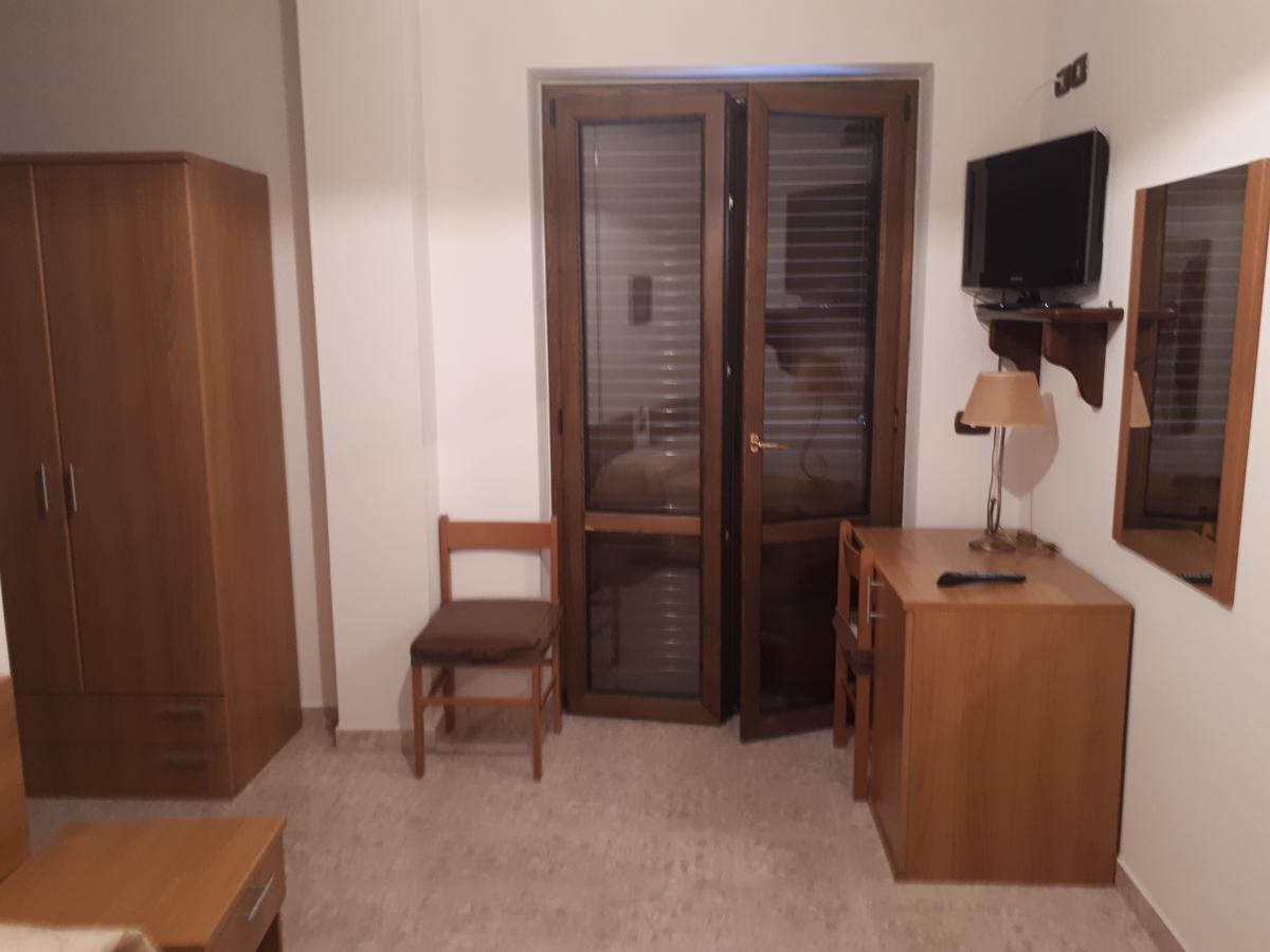 Hotel Edelweiss Laino Borgo 外观 照片